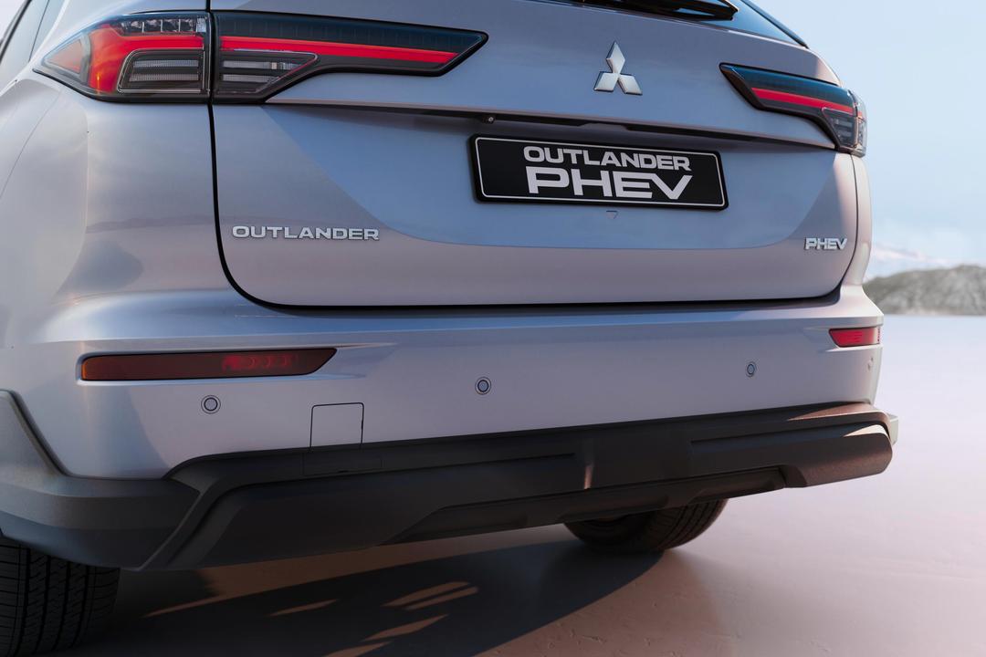 Trail achterbumper styling element, zwart materiaal ongespoten