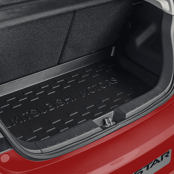 Protection Pack III Space Star 2020, Uitvoering met bagagebox. Kleur Orient Red