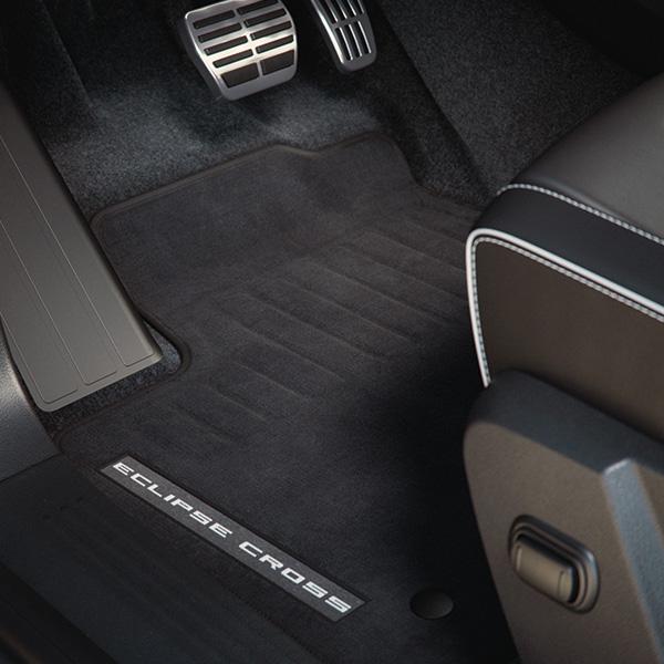 Mattenset Elegance, voorzien van Eclipse Cross logo